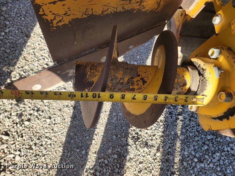 image for item ME9579 1990 Gomaco Commander III GT6300  slip form paver