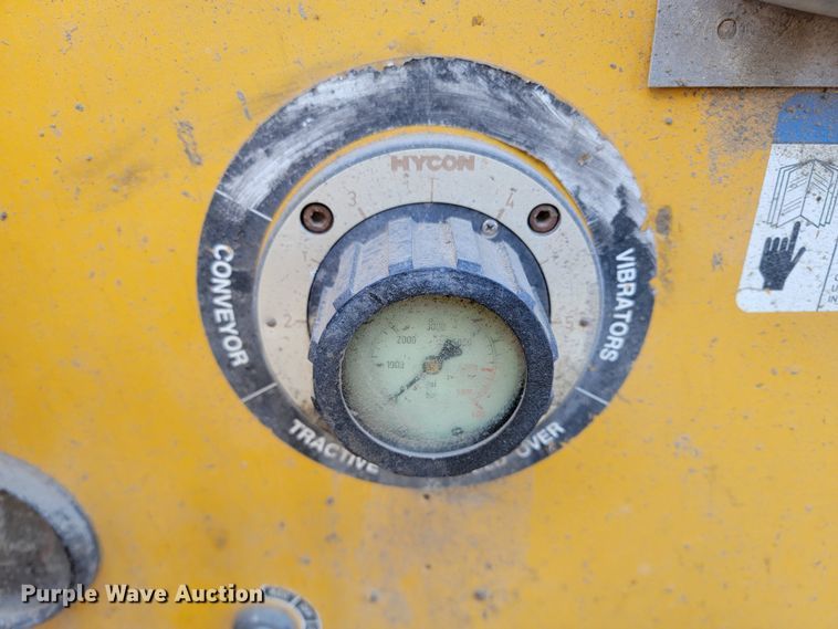 image for item ME9579 1990 Gomaco Commander III GT6300  slip form paver