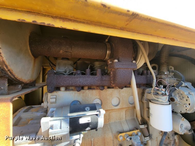 image for item ME9579 1990 Gomaco Commander III GT6300  slip form paver