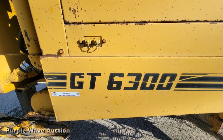 image for item ME9579 1990 Gomaco Commander III GT6300  slip form paver