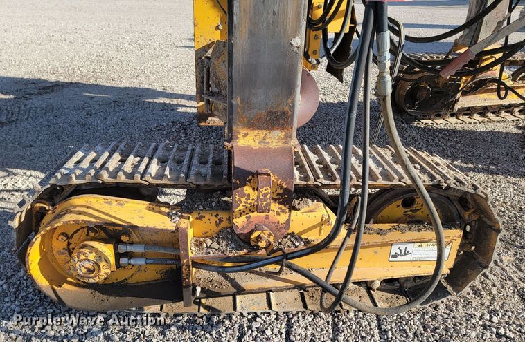 image for item ME9579 1990 Gomaco Commander III GT6300  slip form paver