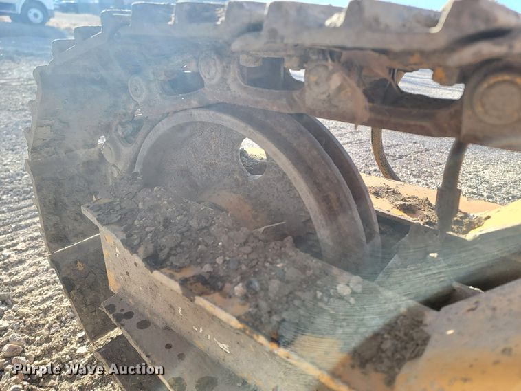 image for item ME9579 1990 Gomaco Commander III GT6300  slip form paver