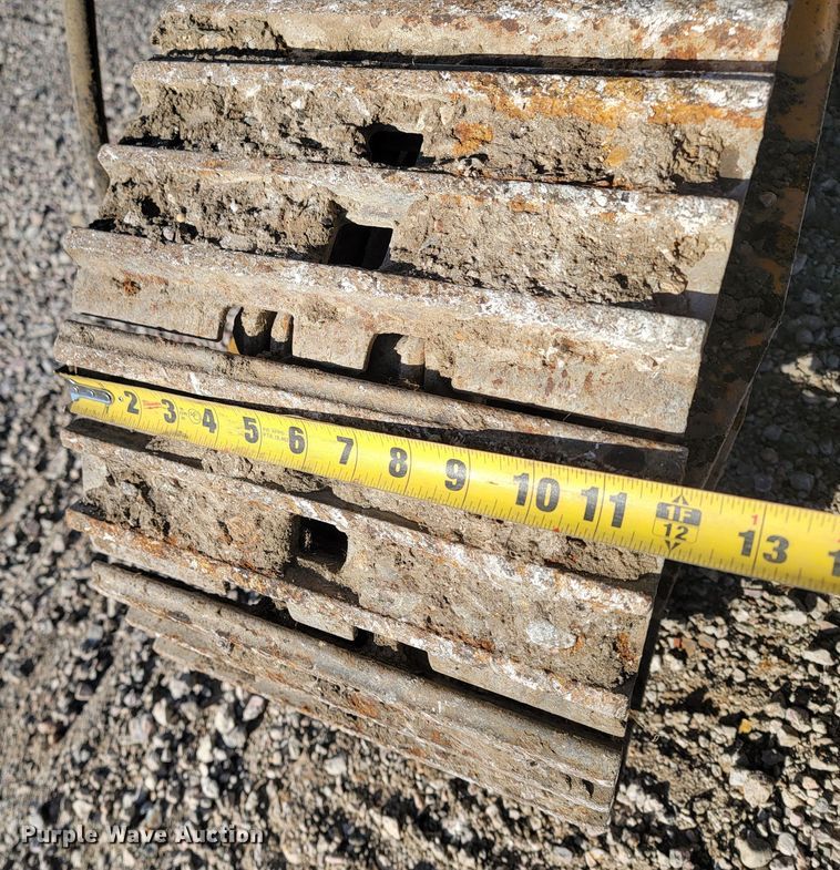 image for item ME9579 1990 Gomaco Commander III GT6300  slip form paver