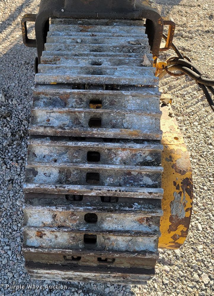 image for item ME9579 1990 Gomaco Commander III GT6300  slip form paver