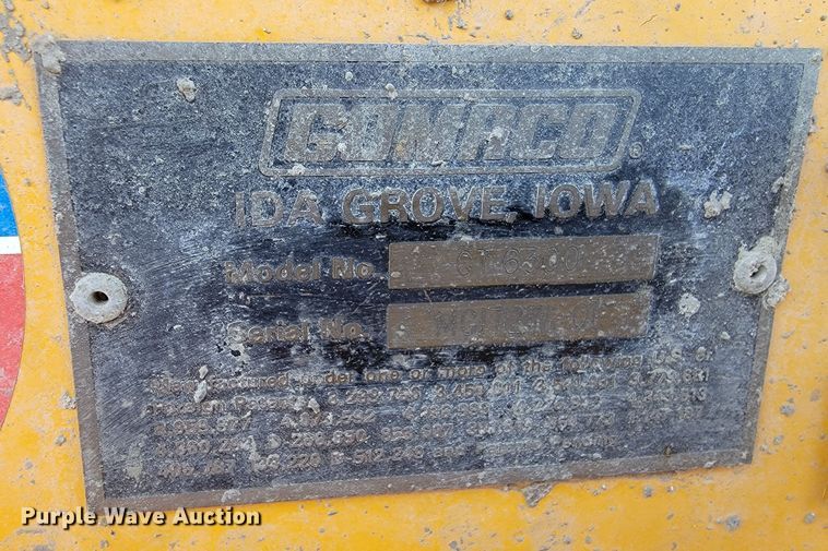 image for item ME9579 1990 Gomaco Commander III GT6300  slip form paver