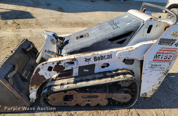 image for item ME9583 2004 Bobcat MT52  compact utility loader