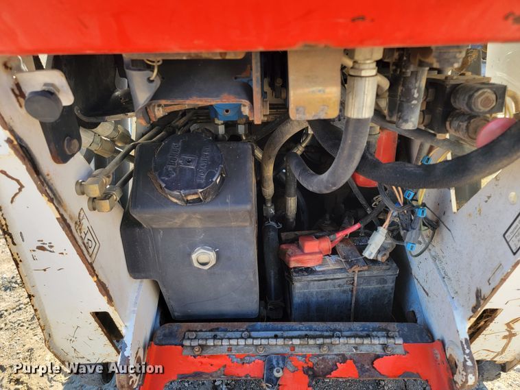 image for item ME9583 2004 Bobcat MT52  compact utility loader