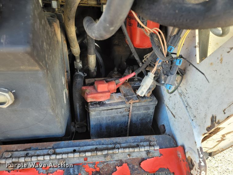 image for item ME9583 2004 Bobcat MT52  compact utility loader