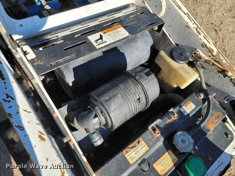 image for item ME9583 2004 Bobcat MT52  compact utility loader