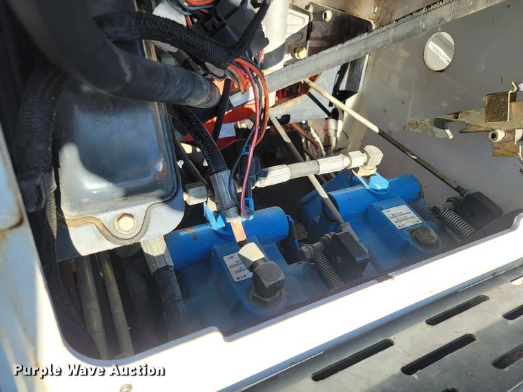 image for item ME9583 2004 Bobcat MT52  compact utility loader