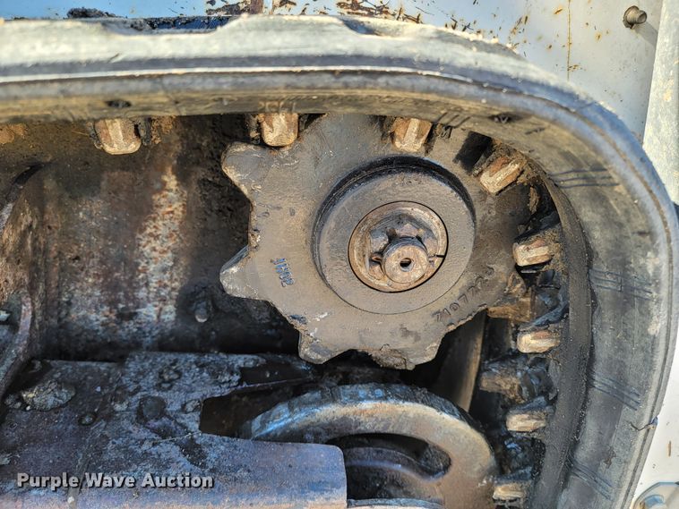 image for item ME9583 2004 Bobcat MT52  compact utility loader