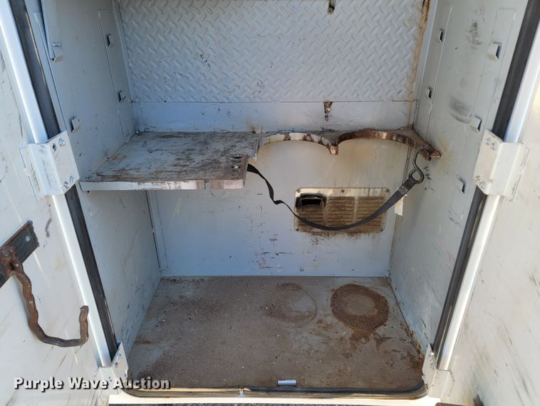 image for item ME9585 1999 Freightliner FL70  utility / service truck