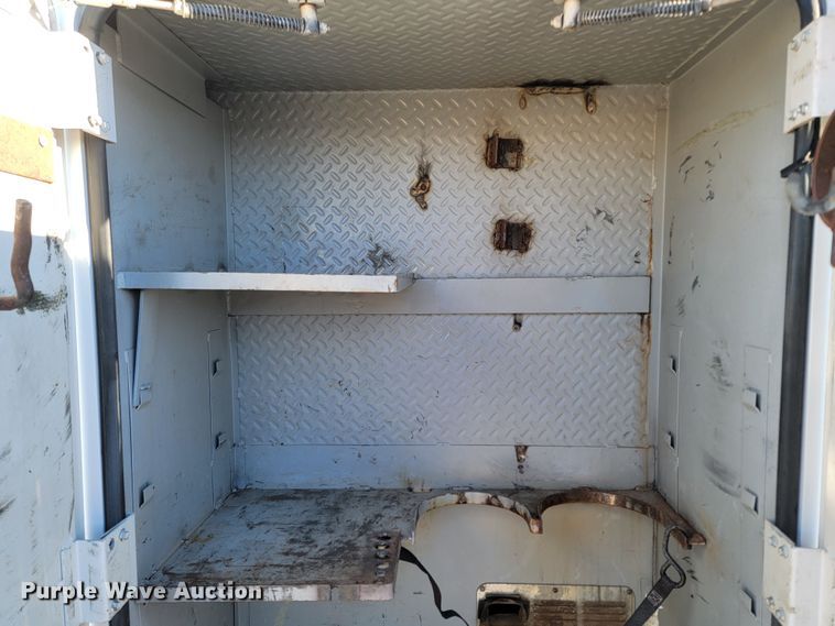 image for item ME9585 1999 Freightliner FL70  utility / service truck