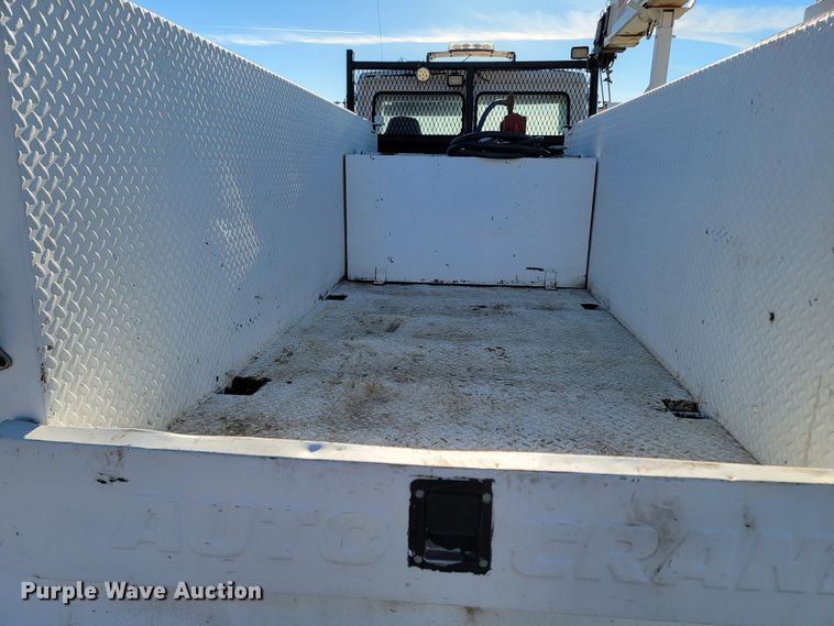 image for item ME9585 1999 Freightliner FL70  utility / service truck