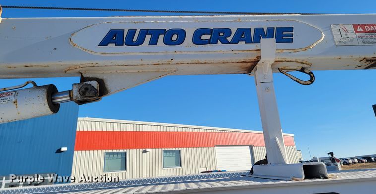 image for item ME9585 1999 Freightliner FL70  utility / service truck