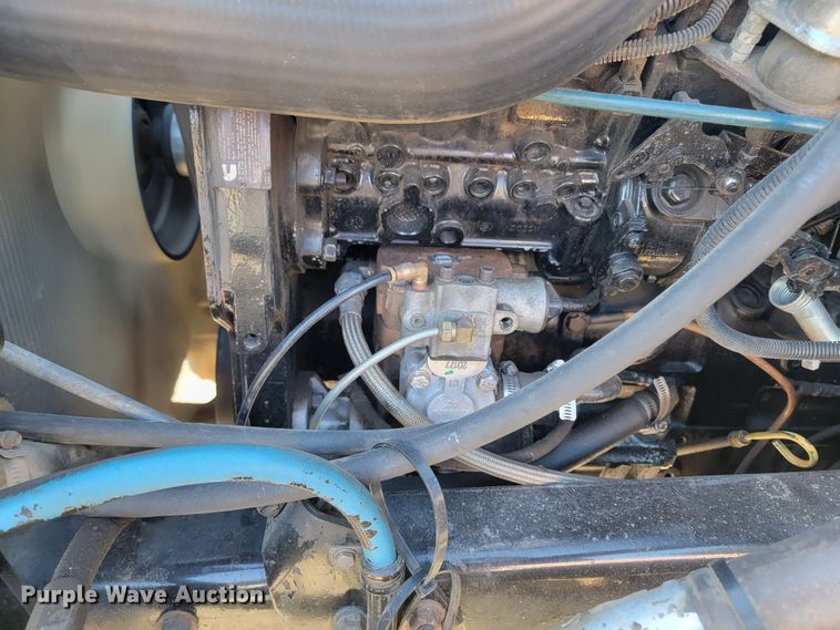 image for item ME9585 1999 Freightliner FL70  utility / service truck