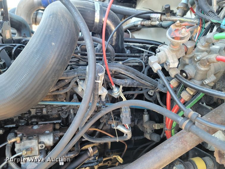 image for item ME9585 1999 Freightliner FL70  utility / service truck