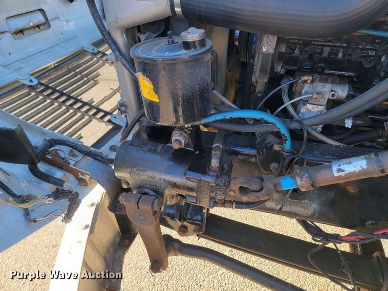 image for item ME9585 1999 Freightliner FL70  utility / service truck