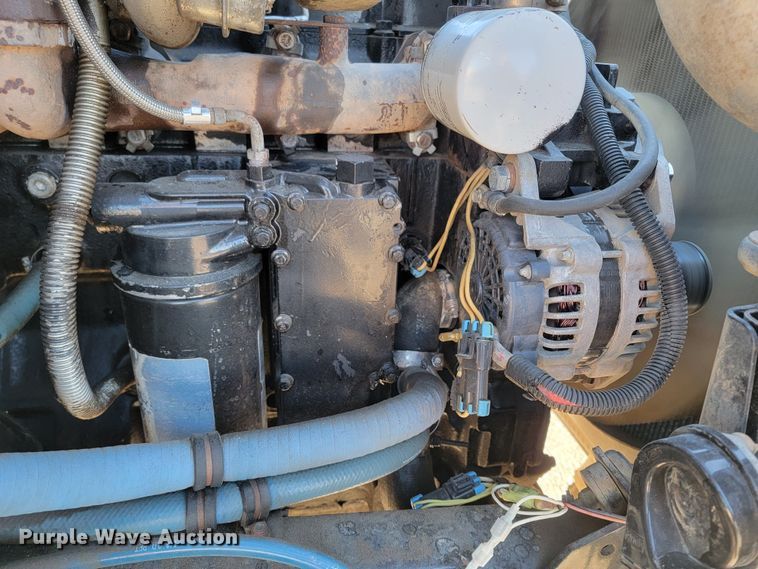 image for item ME9585 1999 Freightliner FL70  utility / service truck