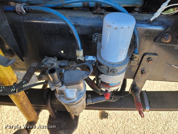 image for item ME9585 1999 Freightliner FL70  utility / service truck