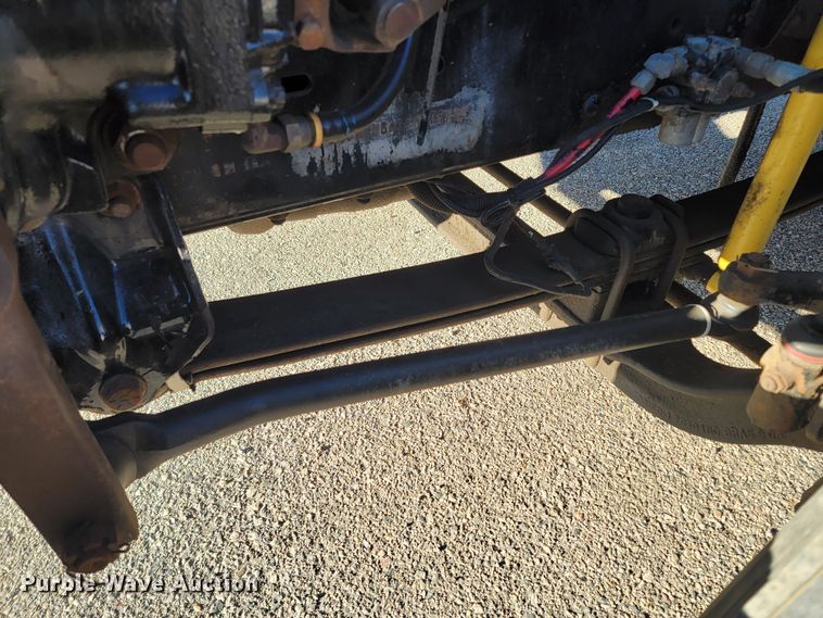 image for item ME9585 1999 Freightliner FL70  utility / service truck