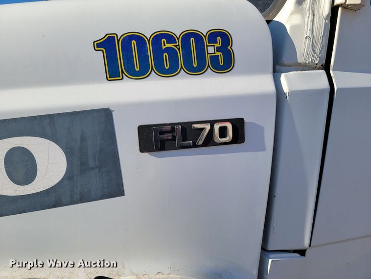 image for item ME9585 1999 Freightliner FL70  utility / service truck