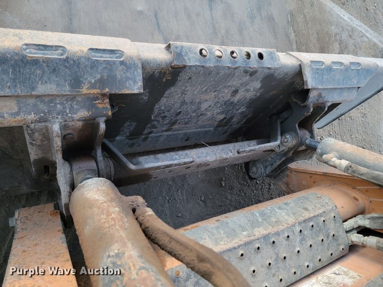 image for item ME9586 2018 Case SR210  skid steer loader