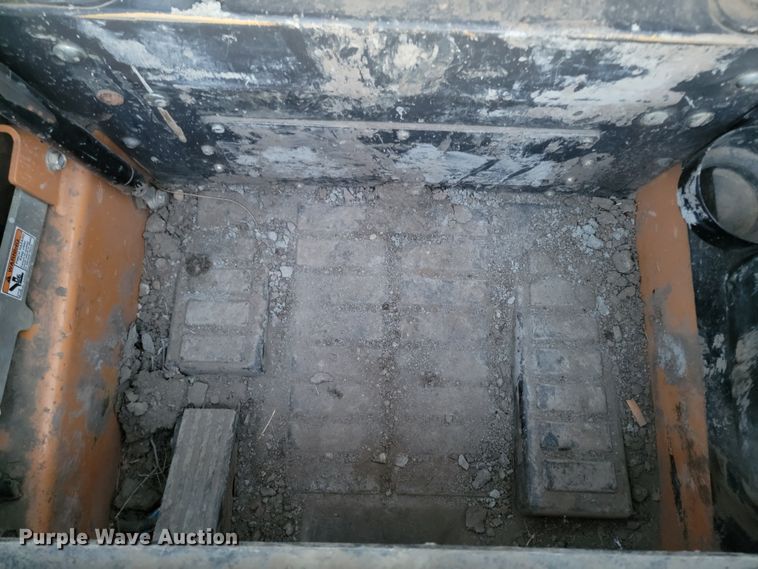 image for item ME9586 2018 Case SR210  skid steer loader