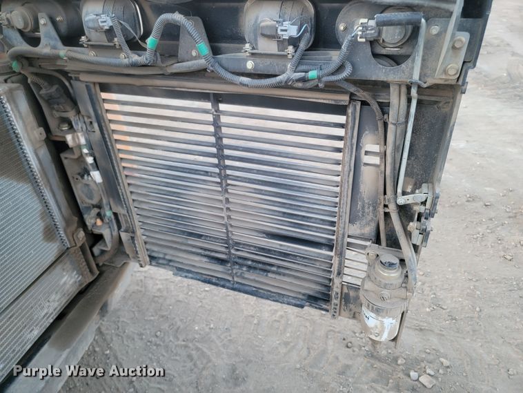 image for item ME9586 2018 Case SR210  skid steer loader