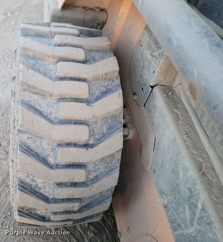 image for item ME9586 2018 Case SR210  skid steer loader