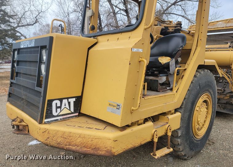 image for item ME9609 1994 Caterpillar 613C Series II  elevating scraper