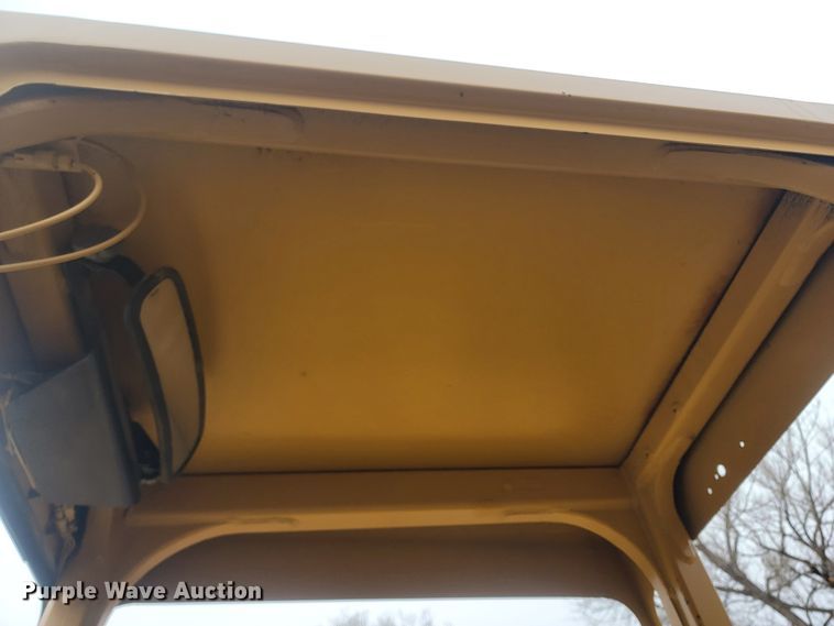 image for item ME9609 1994 Caterpillar 613C Series II  elevating scraper