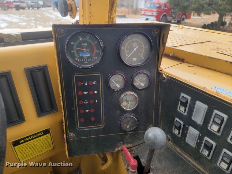 image for item ME9609 1994 Caterpillar 613C Series II  elevating scraper