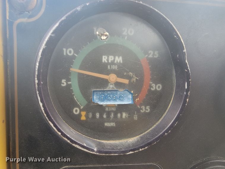 image for item ME9609 1994 Caterpillar 613C Series II  elevating scraper