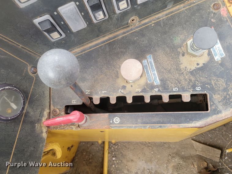 image for item ME9609 1994 Caterpillar 613C Series II  elevating scraper