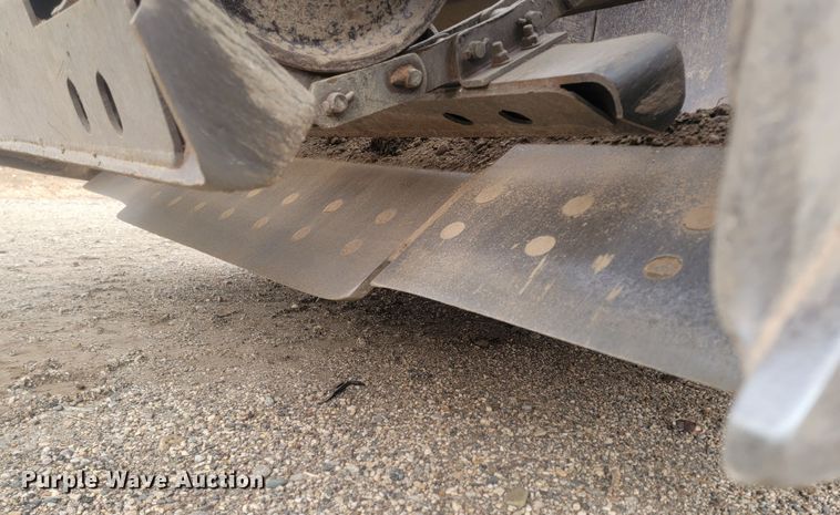 image for item ME9609 1994 Caterpillar 613C Series II  elevating scraper