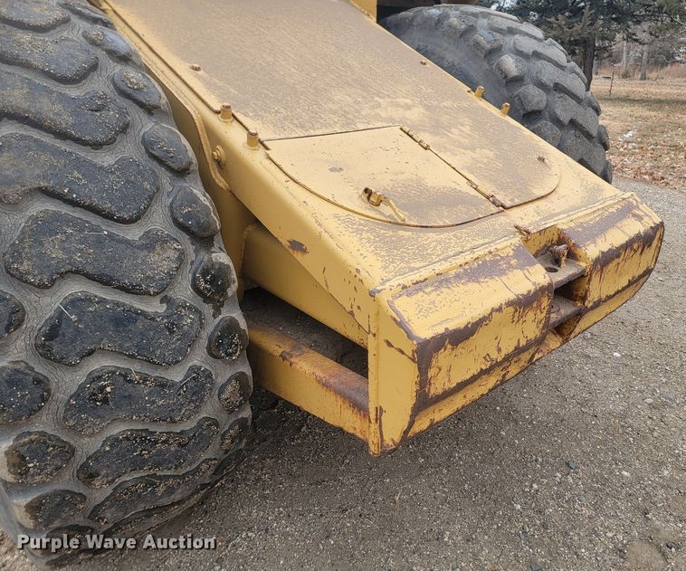 image for item ME9609 1994 Caterpillar 613C Series II  elevating scraper