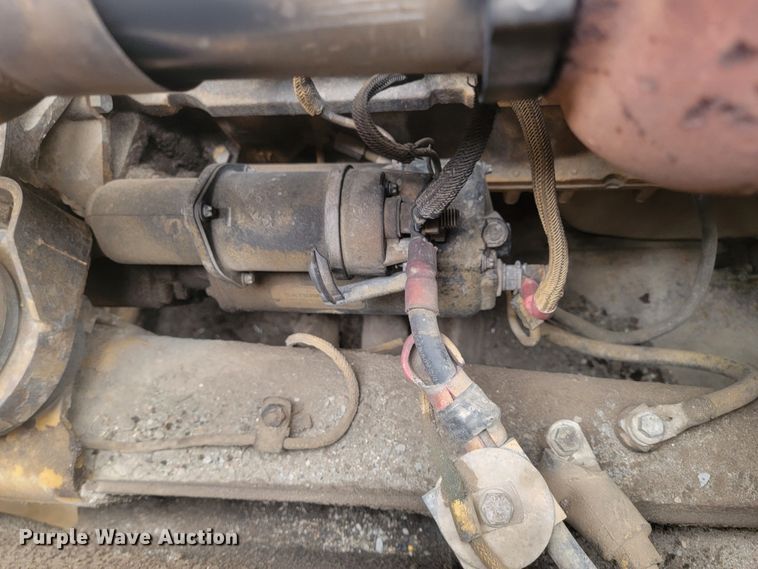 image for item ME9609 1994 Caterpillar 613C Series II  elevating scraper