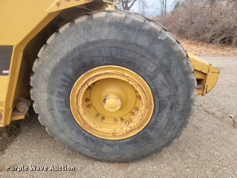 image for item ME9609 1994 Caterpillar 613C Series II  elevating scraper