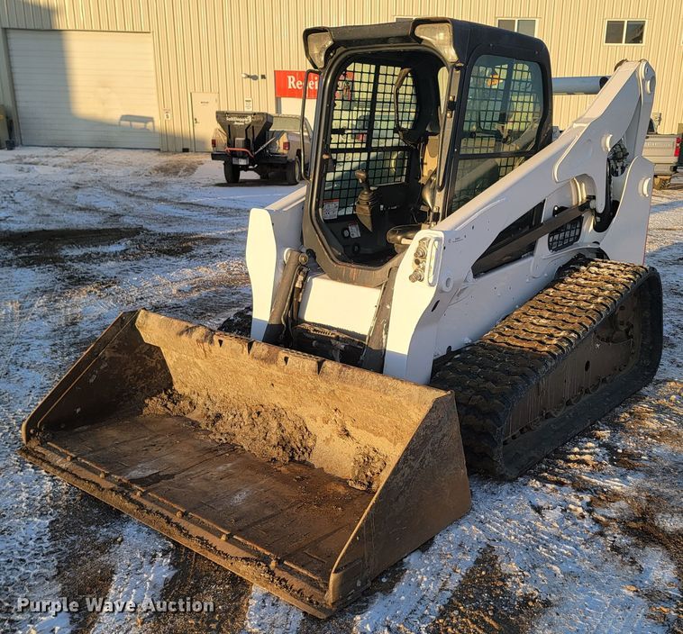 image for item ME9615 2015 Bobcat T750  tracked skid steer loader