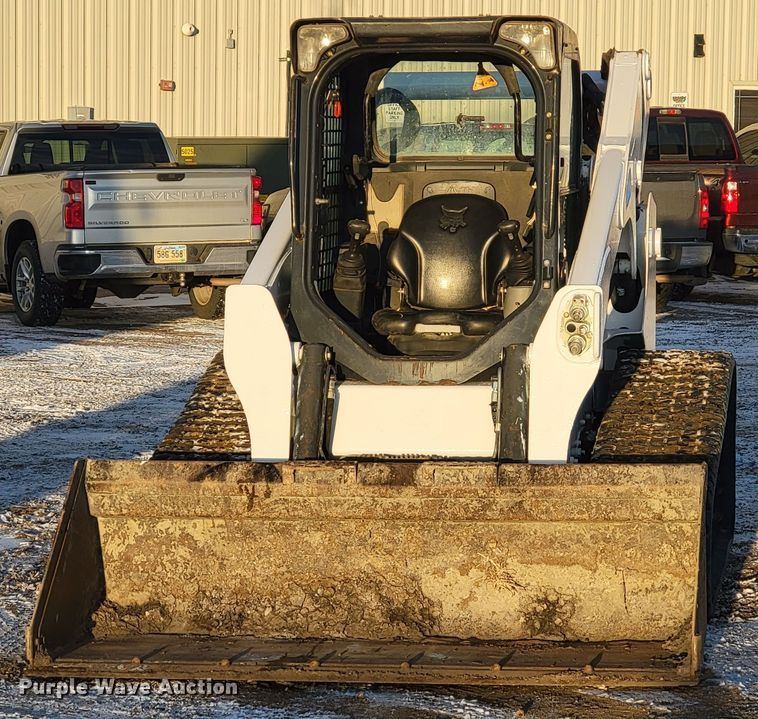 image for item ME9615 2015 Bobcat T750  tracked skid steer loader