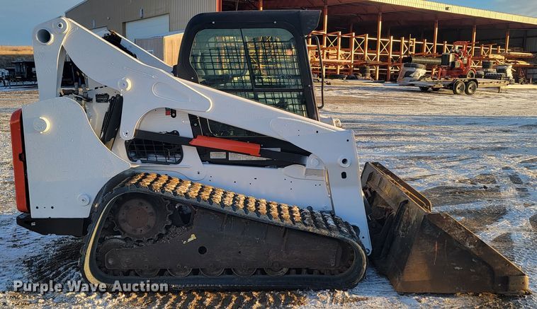 image for item ME9615 2015 Bobcat T750  tracked skid steer loader