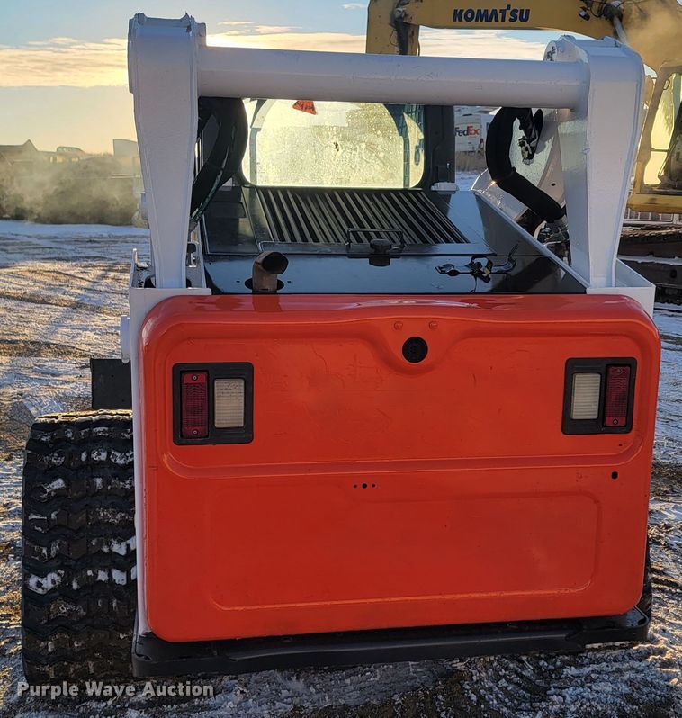 image for item ME9615 2015 Bobcat T750  tracked skid steer loader