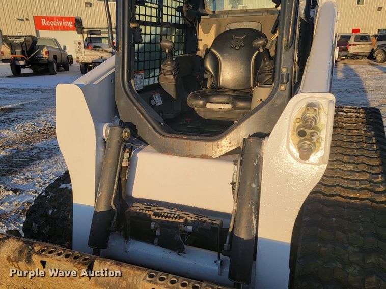 image for item ME9615 2015 Bobcat T750  tracked skid steer loader