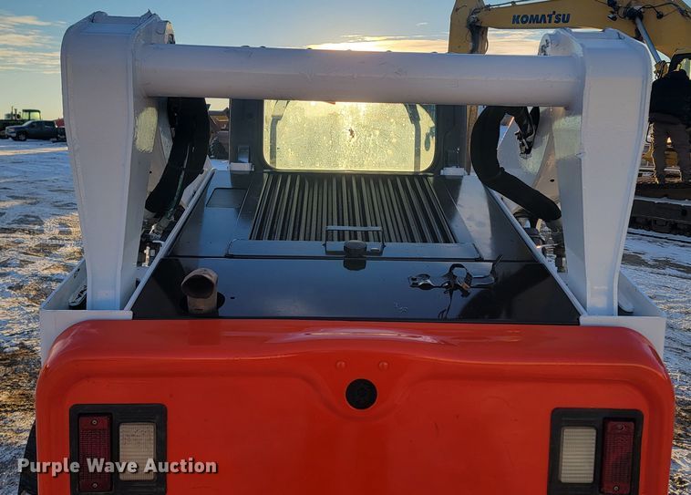 image for item ME9615 2015 Bobcat T750  tracked skid steer loader