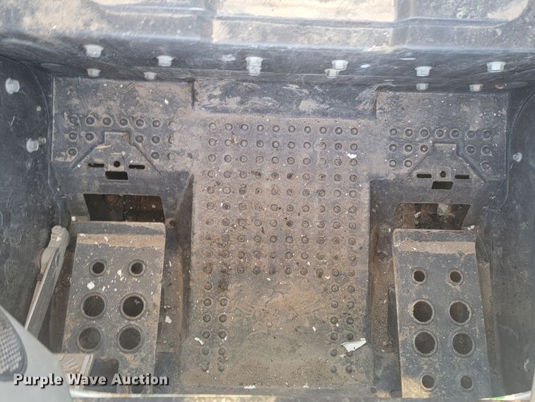 image for item ME9615 2015 Bobcat T750  tracked skid steer loader