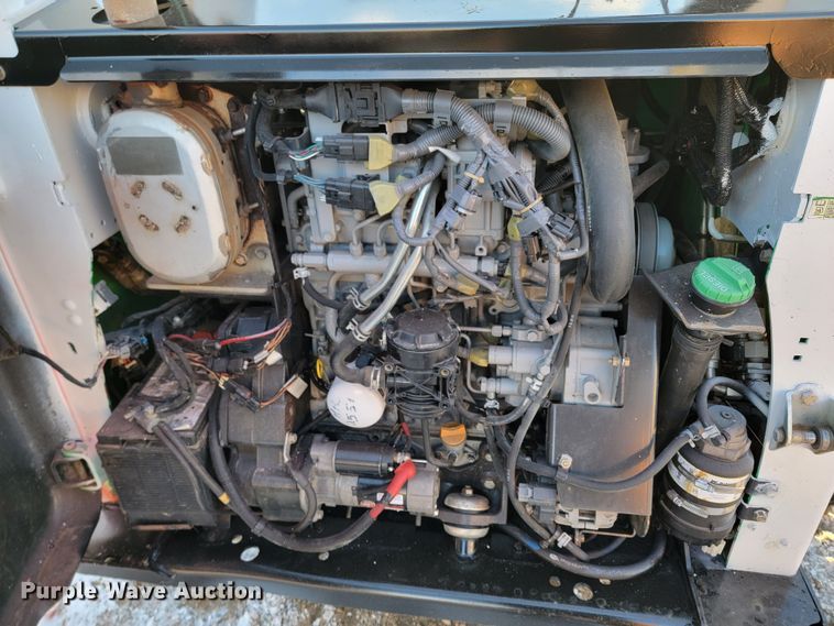 image for item ME9615 2015 Bobcat T750  tracked skid steer loader