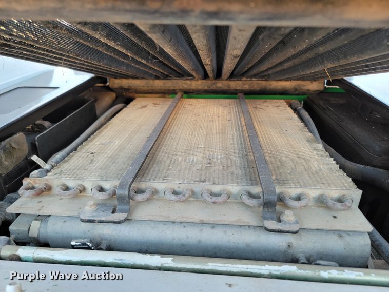 image for item ME9615 2015 Bobcat T750  tracked skid steer loader