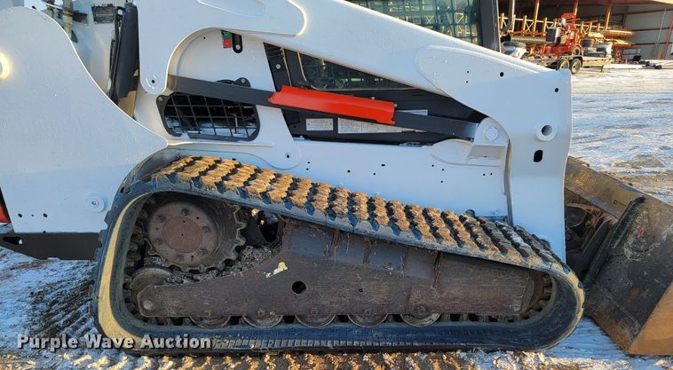 image for item ME9615 2015 Bobcat T750  tracked skid steer loader