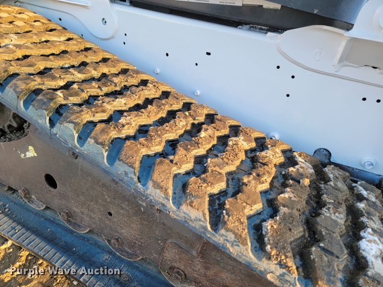 image for item ME9615 2015 Bobcat T750  tracked skid steer loader